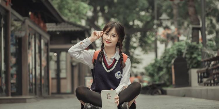 Chia Sẻ Sẻ Bộ Stock “Phố Sách Ngày Mưa Gió” (Ảnh RAW + Preset)