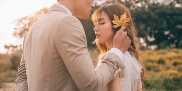 Stock “Cặp Đôi và Ánh Nắng” RAW